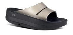 OOfos Women's OOmega OOahh Luxe Sandal - Latte