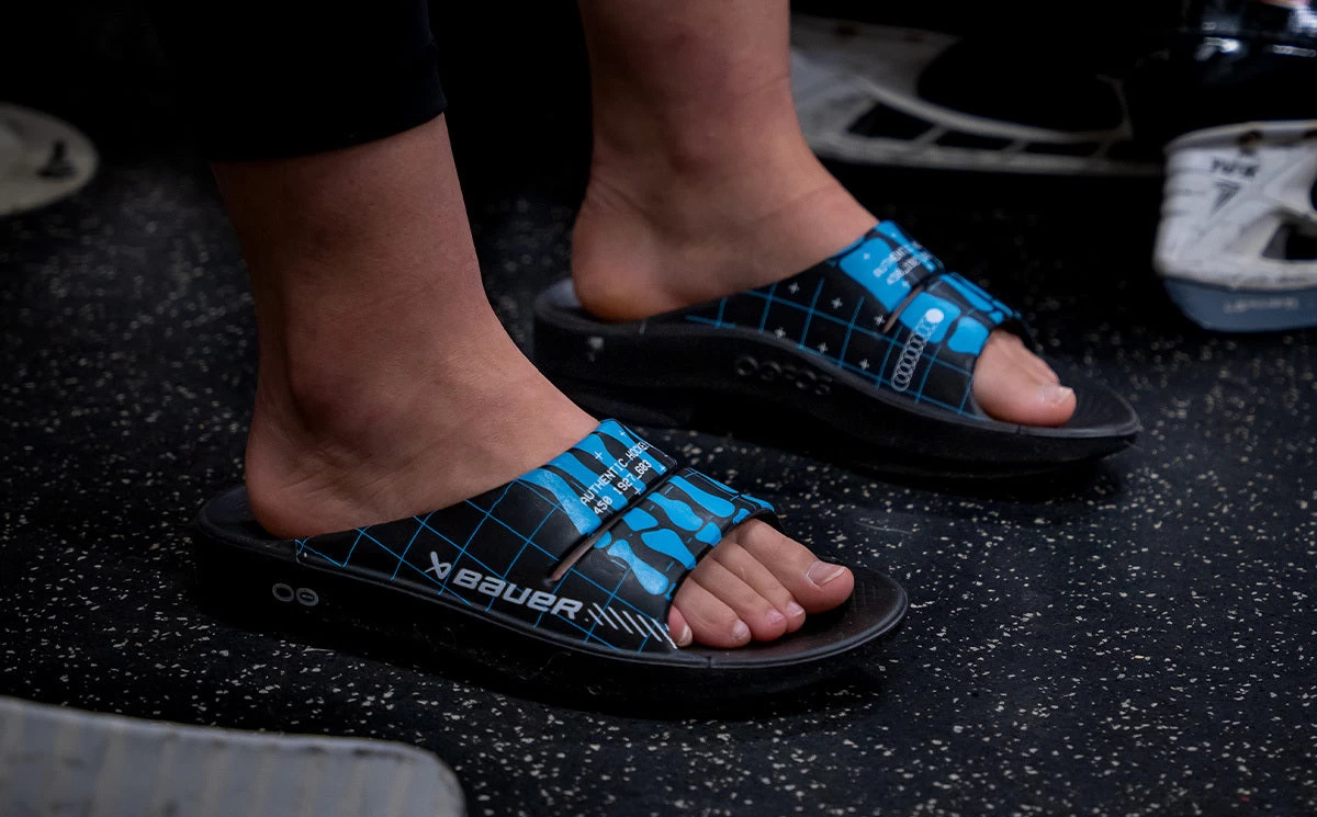 BAUER/OOFOS Women's OOahh Limited Slide Sandal – Bauer Skeleton - Image 4