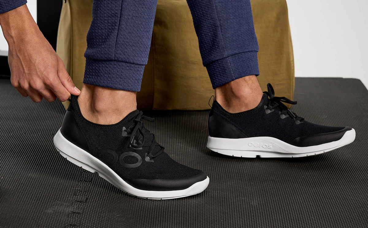 OOfos Women's OOmg Sport LS Low Shoe - White Black - Image 3